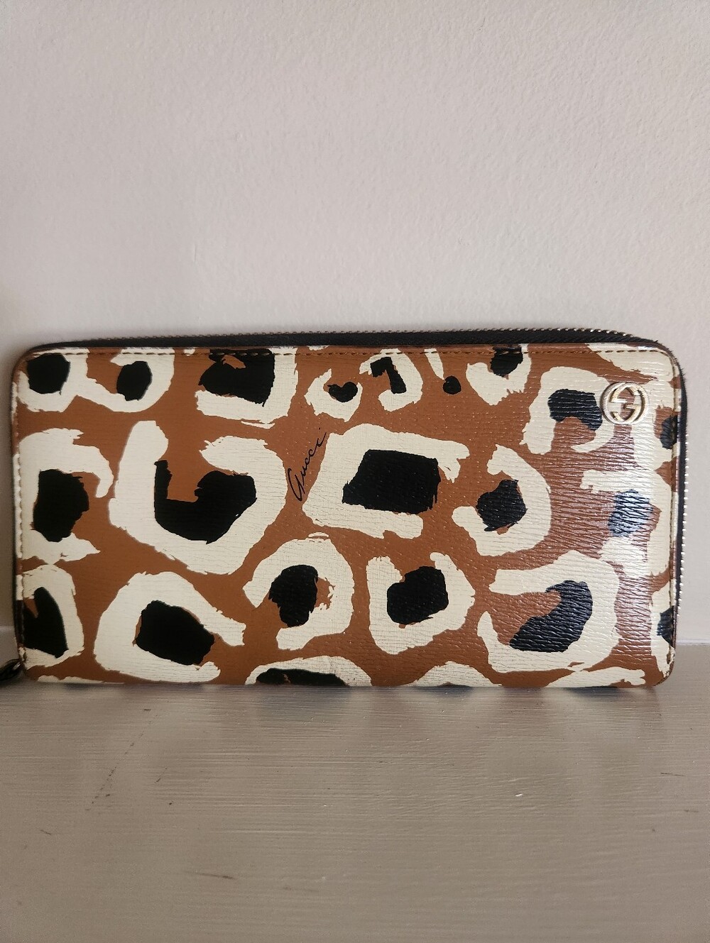 Authentic Gucci Leopard Leather Print Zip Around Wallet- RARE AND DISCONTINUED